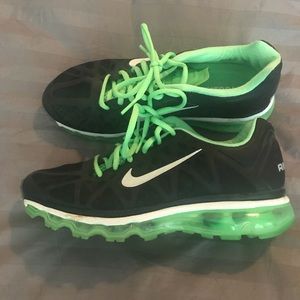 Nike Air Max tennis shoes